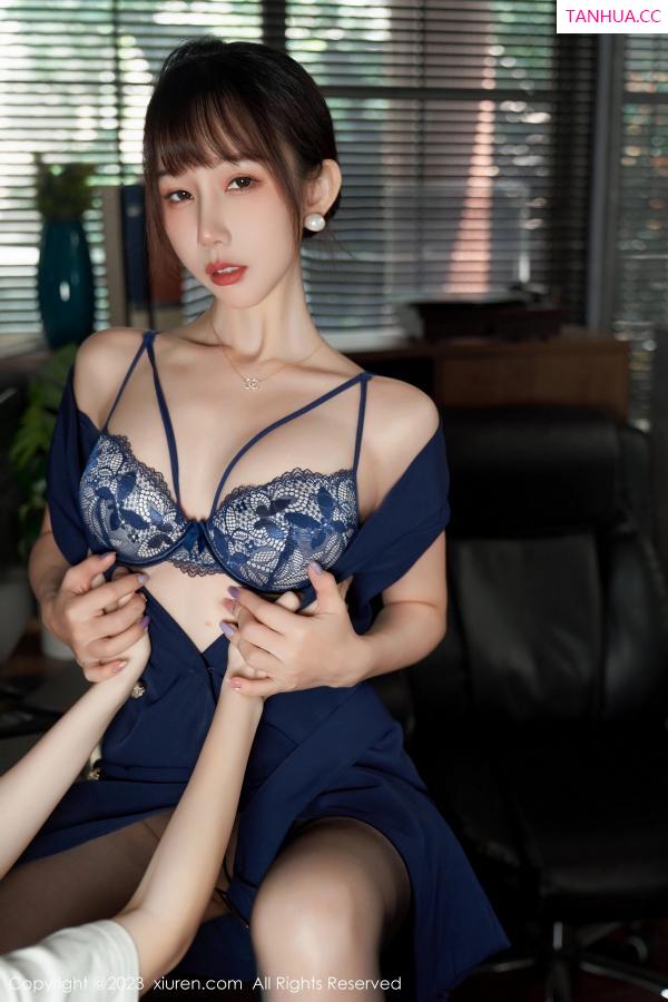 波巧酱  [XiuRen]高清写真图 2023.05.15 No.6737 波巧酱 黑丝美腿第46张图片
